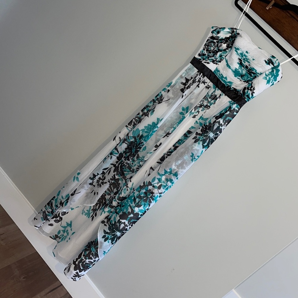 Max and Cleo size 4 strapless flowing floral dress